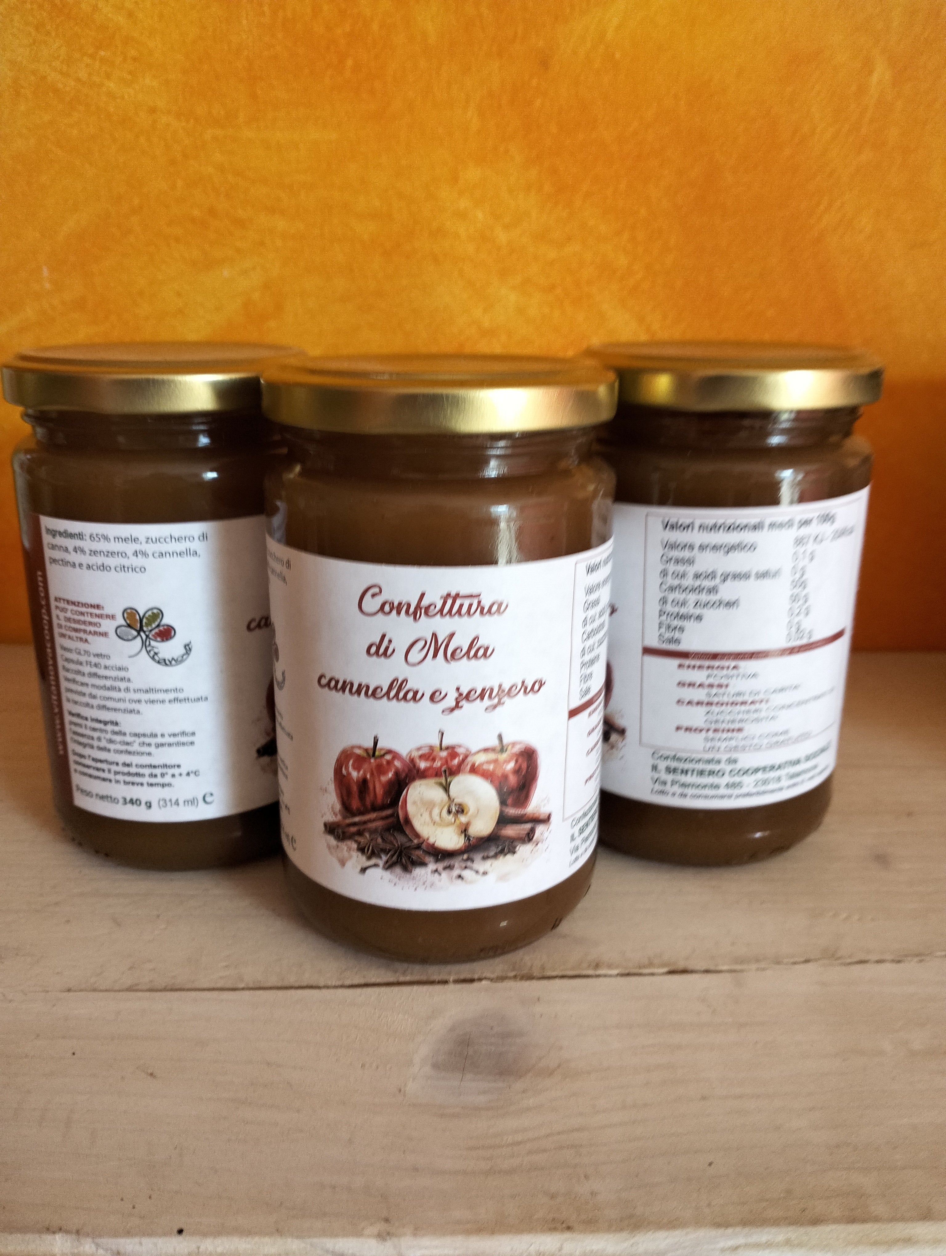 Confettura di mela, cannella e zenzero