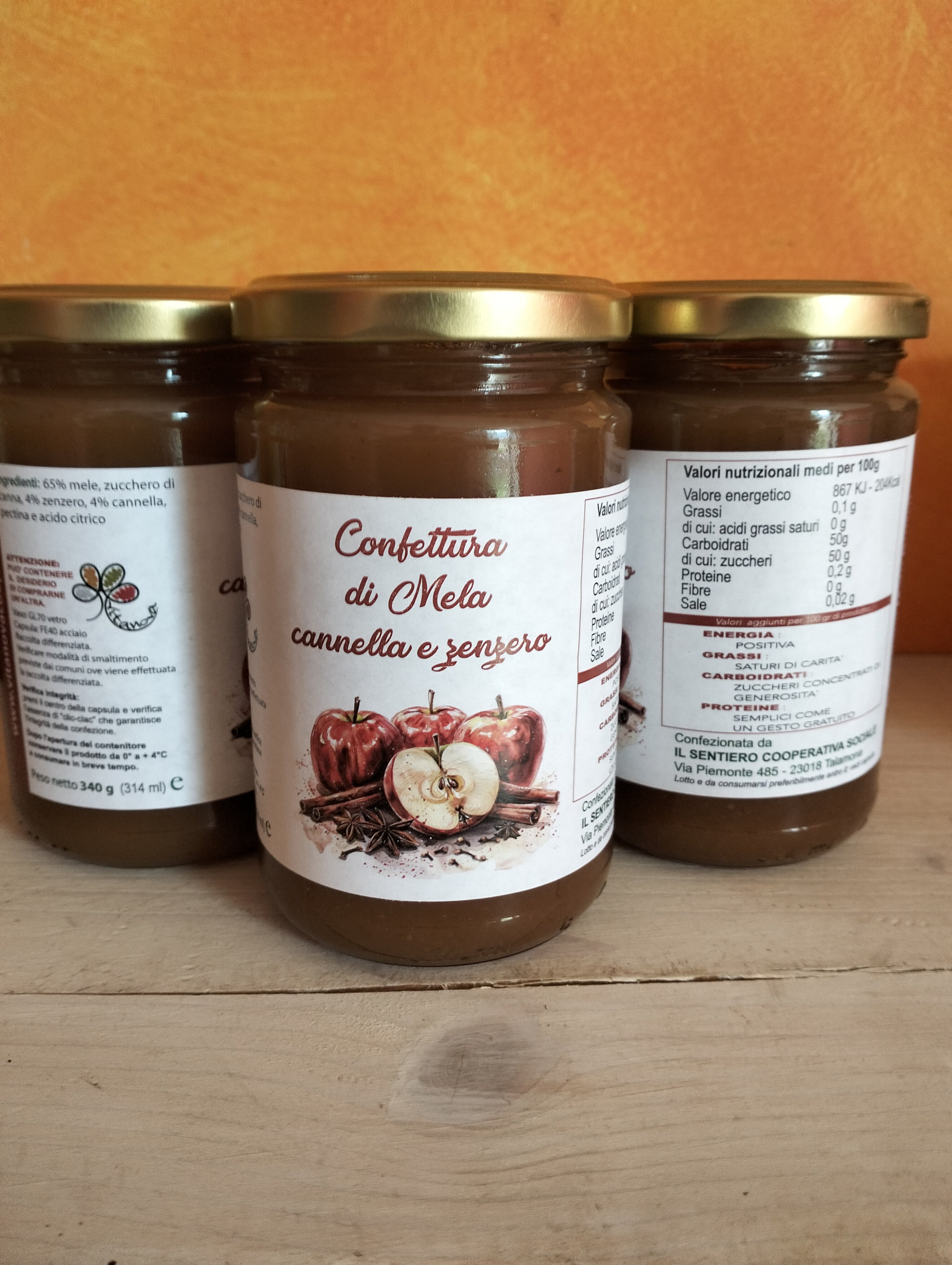 Confettura di mela, cannella e zenzero